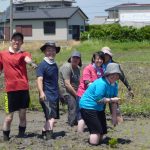 田植えに悪戦苦闘(*^^)v